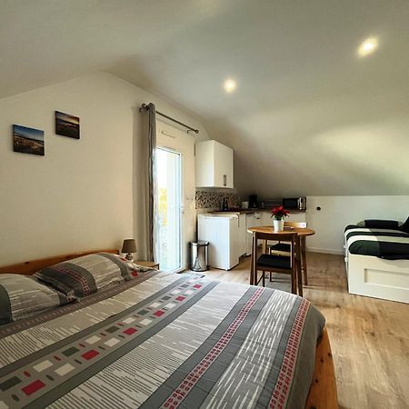 Lomener - La Goelette - 1 Appartement Avec 2 Chambres Et 2 Studios A 450M De La Plage Ploemeur Eksteriør bilde