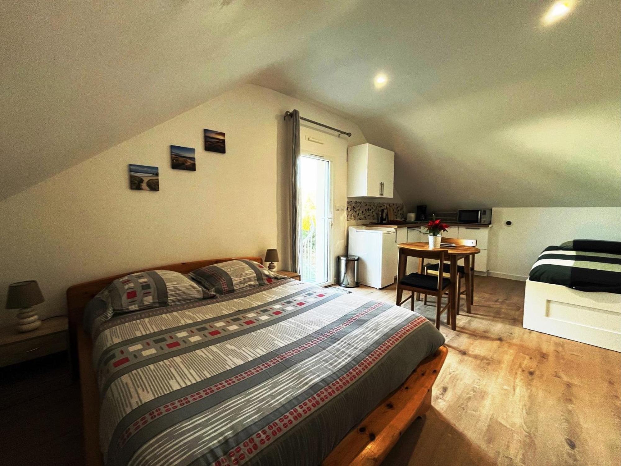 Lomener - La Goelette - 1 Appartement Avec 2 Chambres Et 2 Studios A 450M De La Plage Ploemeur Eksteriør bilde